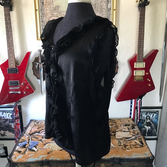 Sioni Sleeveless Ruffle Blouse - Picture 2 of 5